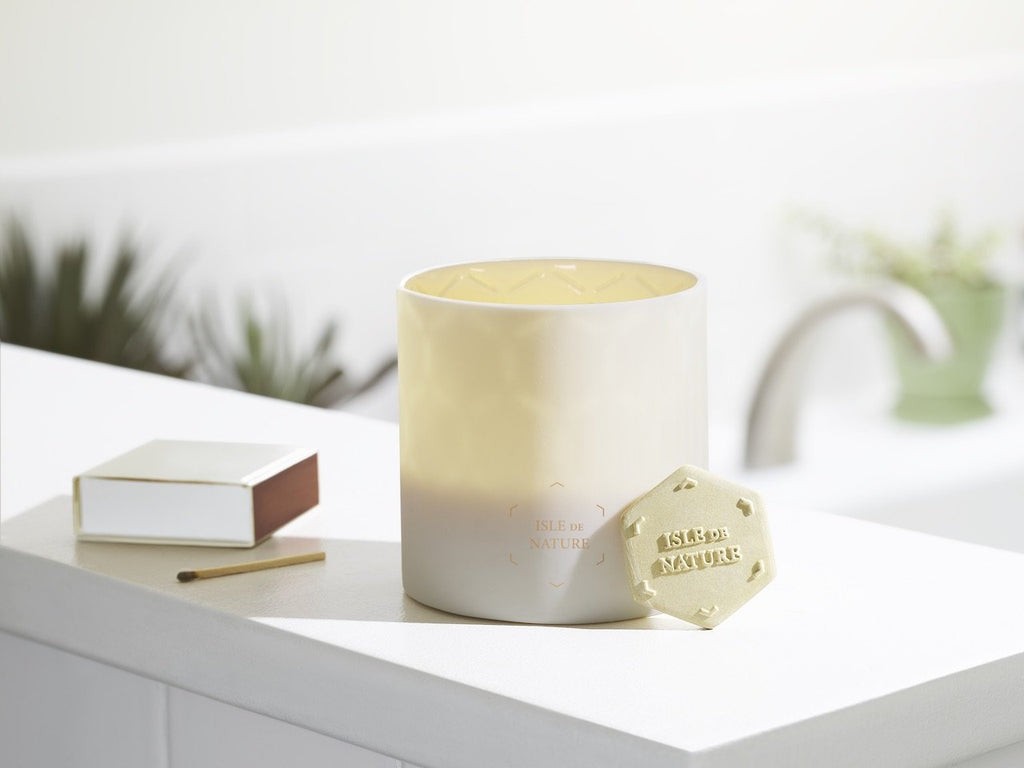 Pagua Bay Luxury Beeswax Candle by Isle de Nature-2