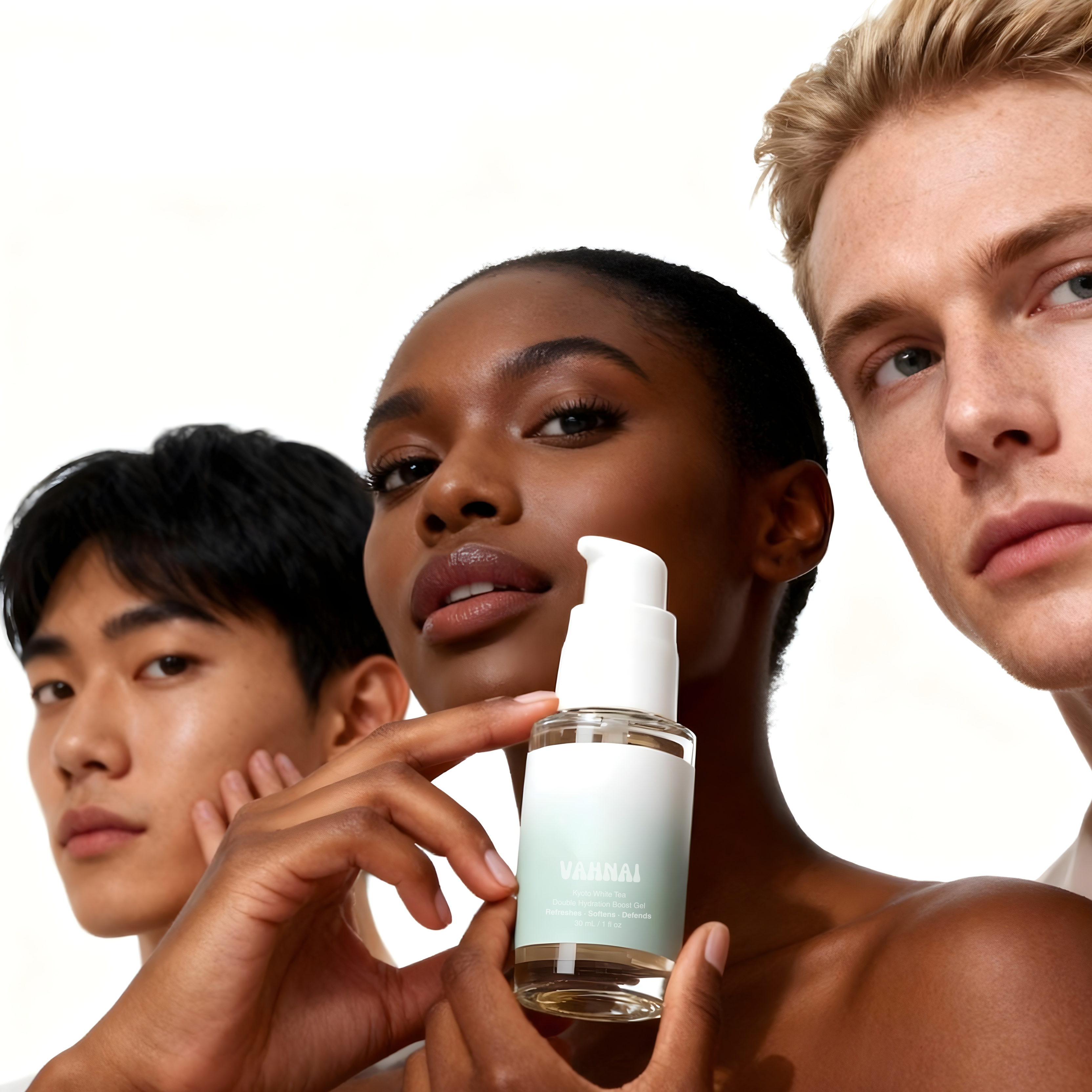 Close-up of white tea leaves showing antioxidant purity and calming properties used in VAHNAI Kyoto White Tea Restore Gel.
